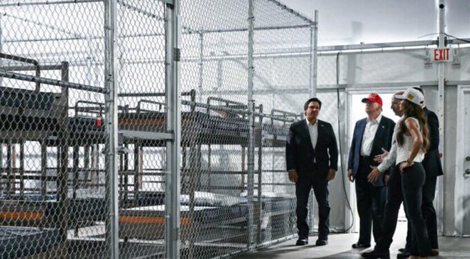 Florida abre centro migratorio entre críticas por condiciones precarias y riesgo de inundaciones