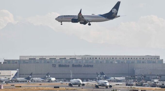 Tensión entre México y EU por recortes en AICM y traslado de carga al AIFA