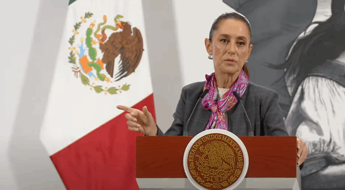Sheinbaum rechaza alerta por drones criminales y critica a Monreal, Rojo de la Vega y ‘Chicharito’