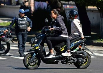 CDMX busca prohibir viajes en mototaxi de apps como Uber y DiDi