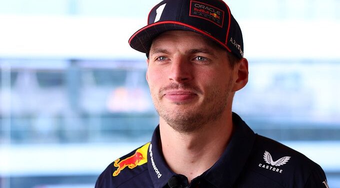 Max Verstappen descarta salida y confirma que seguirá con Red Bull en 2026