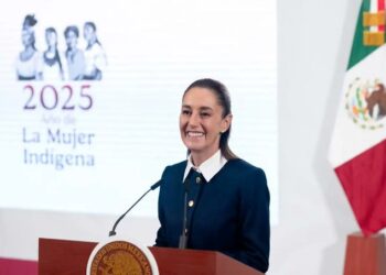 Sheinbaum presenta avances en salud, rechaza arancel al jitomate y denuncia a abogado de Ovidio