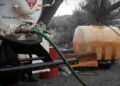 Condenan a exfuncionarios de Pemex por red de robo de combustible