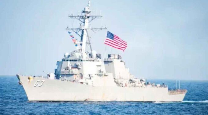 EU despliega destructores frente a Venezuela; Maduro moviliza millones de milicianos