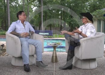 Adela Micha lanza entrevista con Christian Nodal y se protege ante posibles demandas