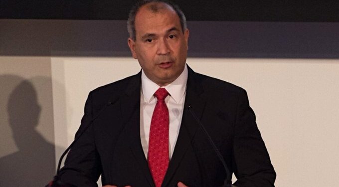 Exdirector de Pemex arrestado en EU; enfrentará juicio en México por corrupción