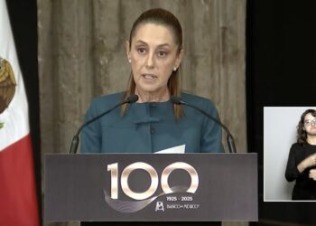 Banxico cumple 100 años: Sheinbaum reconoce su autonomía y presentan moneda conmemorativa