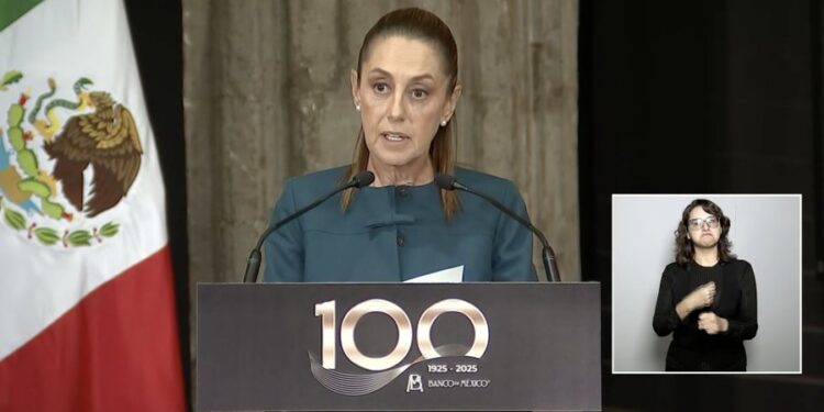 Banxico cumple 100 años: Sheinbaum reconoce su autonomía y presentan moneda conmemorativa