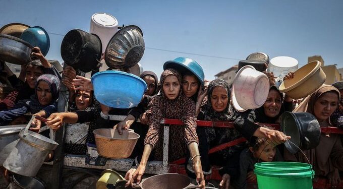 ONU declara hambruna en Gaza; Israel niega responsabilidad y rechaza informe