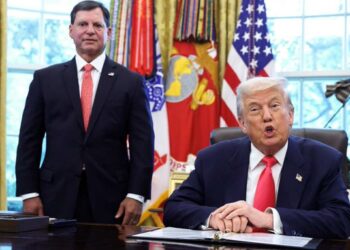 Trump afirma que México y Canadá acatan sus órdenes en seguridad fronteriza