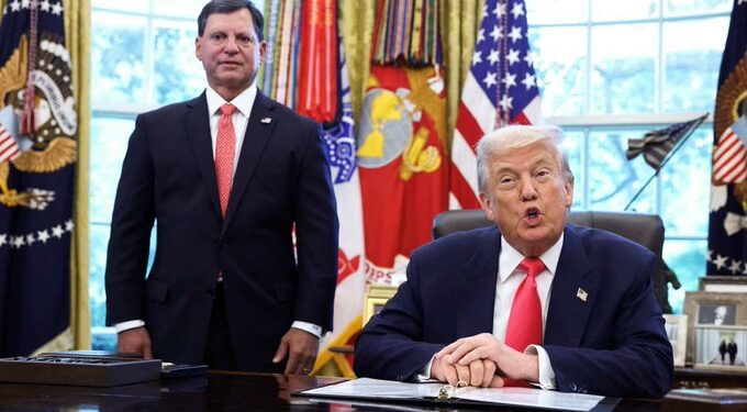 Trump afirma que México y Canadá acatan sus órdenes en seguridad fronteriza
