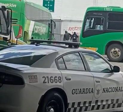 Normalistas irrumpen en la Terminal del Norte y afectan a 20 mil pasajeros
