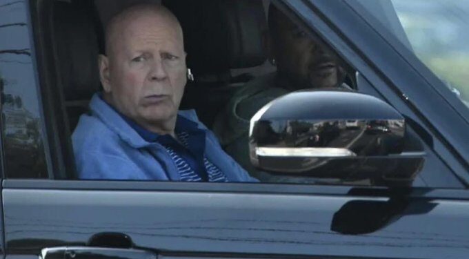 Bruce Willis vive en casa separada para tener calma en medio de su enfermedad