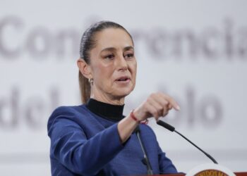 Mañanera de Sheinbaum: sanciones a farmacéuticas, caso CCH Sur, homicidio de colombianos y premio a Dos Bocas