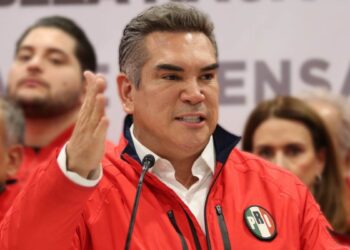 Senado remueve a Alito Moreno de la Comisión de Marina y coloca a Carlos Lomelí