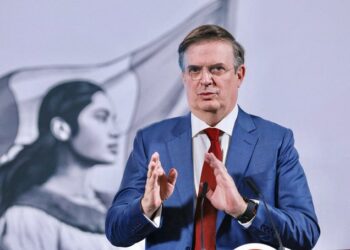 México aplicará aranceles de hasta 50% a autos y mercancías chinas para frenar competencia desleal