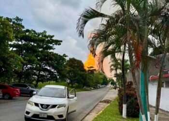 Pemex investiga explosión en línea de gas externa al Complejo Cactus, en Chiapas