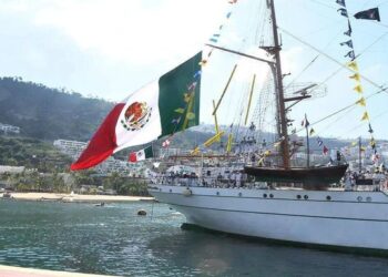 Zarpa el Buque Escuela Cuauhtémoc rumbo a Veracruz tras concluir reparaciones