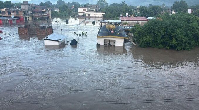 Desbordamiento de ríos deja severas inundaciones y evacuaciones masivas en tres estados