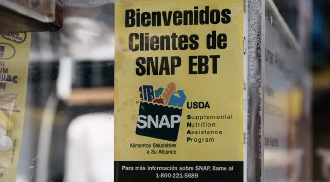 Juez de EE. UU. ordena continuar con la ayuda alimentaria durante el cierre del gobierno