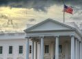 Crisis en Washington: miles de empleados federales pierden su empleo por orden de Trump