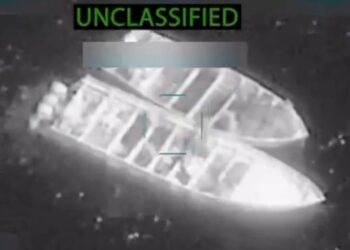 Estados Unidos ataca embarcaciones en el Pacífico; 14 muertos y un rescate humanitario de México