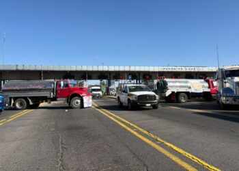 Protestas de transportistas y comerciantes generan tráfico en principales vías hacia CdMx