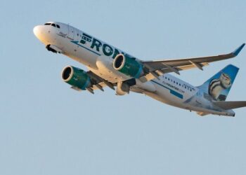 Tormenta “Melissa” y falla en avión provocan suspensión de vuelos en el aeropuerto JFK de Nueva York