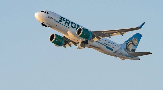 Tormenta “Melissa” y falla en avión provocan suspensión de vuelos en el aeropuerto JFK de Nueva York