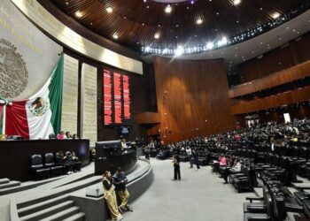 Diputados se aprueban aumento anual de 113 mil pesos pese a recortes en otras áreas