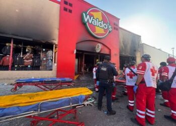 Autoridades descartan que el incendio en Waldo’s Hermosillo haya sido provocado