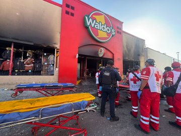 Autoridades descartan que el incendio en Waldo’s Hermosillo haya sido provocado