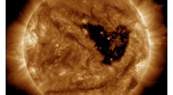 Impacto solar en la Tierra: auroras visibles en México y alerta por fallas tecnológicas
