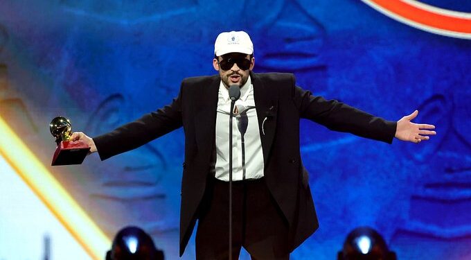 Bad Bunny arrasa en los Latin Grammy 2025; Karol G inspira y Alejandro Sanz sorprende en Las Vegas