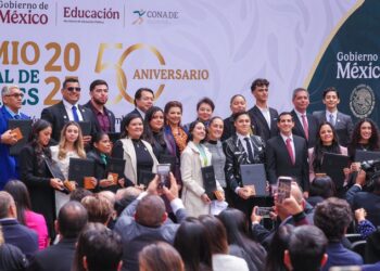 Isaac del Toro enfrenta presentación errónea en la entrega del PND 2025