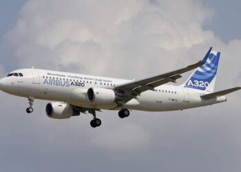 Tormenta solar revela falla en sistemas de Airbus A320 y causa retrasos globales