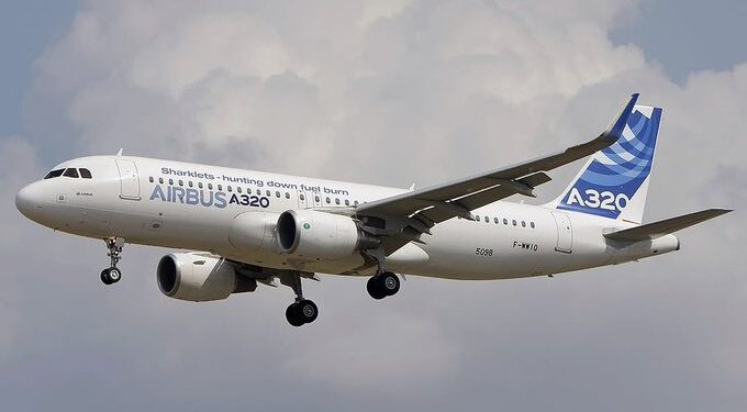Tormenta solar revela falla en sistemas de Airbus A320 y causa retrasos globales