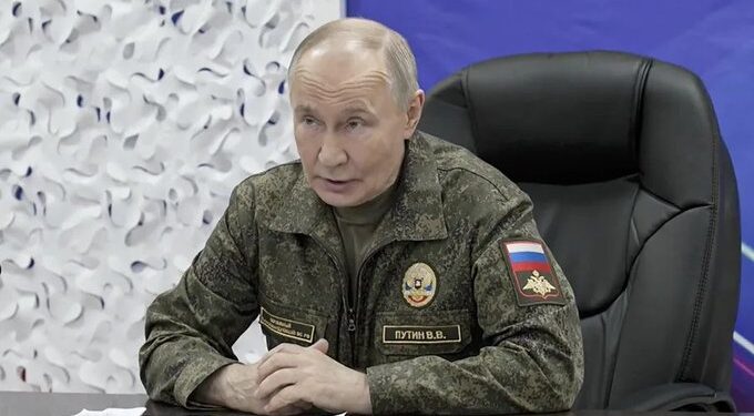 Putin eleva la presión y pide a Ucrania negociar ya, tras la filtración del plan de paz de EU