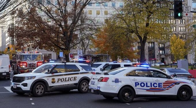 Ataque armado deja heridos a dos guardias nacionales en el centro de Washington