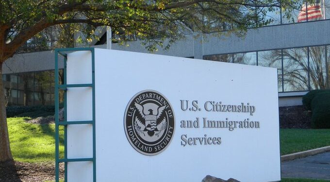 Estados Unidos aplicará filtro estricto a migrantes de países identificados como “de riesgo”