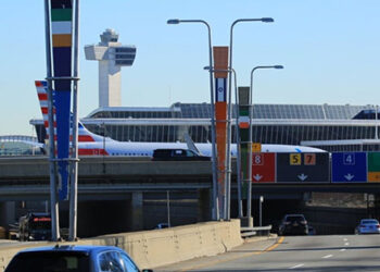 Caos aéreo en EE. UU.: Trump amenaza con recortar sueldos a controladores ausentes