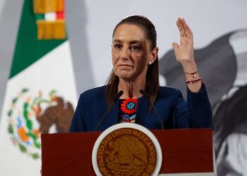 Sheinbaum fija postura sobre marcha Gen Z y anuncia ajustes en programas y vuelos