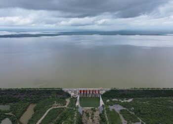 Inicia México entrega de agua a Estados Unidos con desfogue controlado en la presa El Cuchillo