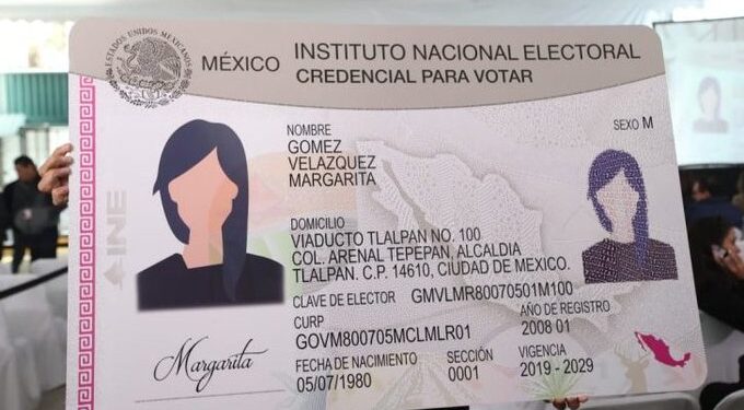 Cosmocolor gana contrato del INE para emitir la nueva credencial para votar