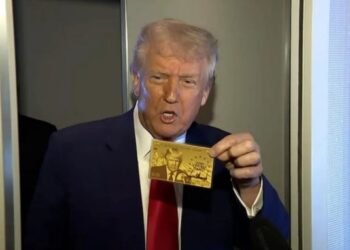 Trump presenta nueva “tarjeta dorada” para atraer a millonarios que quieran vivir en EE.UU.
