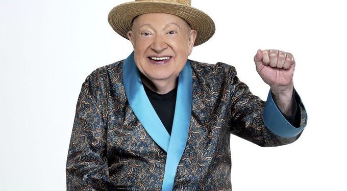 Fallece Eduardo Manzano, figura emblemática de la comedia mexicana y creador de “Los Polivoces”