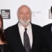 Detienen a hijo de Rob Reiner tras hallazgo sin vida del cineasta y su esposa