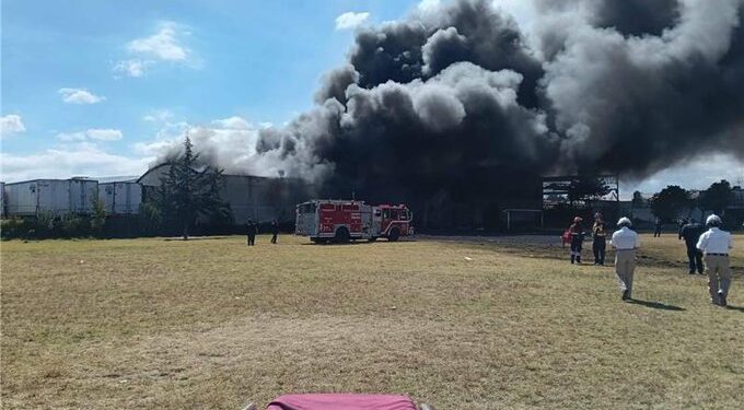 Cae jet privado cerca del aeropuerto de Toluca; confirman al menos seis muertos