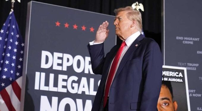 Estados Unidos eleva a 3 mil dólares el incentivo para migrantes que opten por la autodeportación