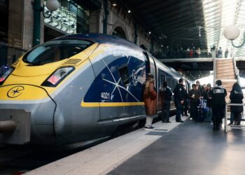 Fallo eléctrico paraliza el Eurotúnel y obliga a suspender trenes entre Londres y Europa